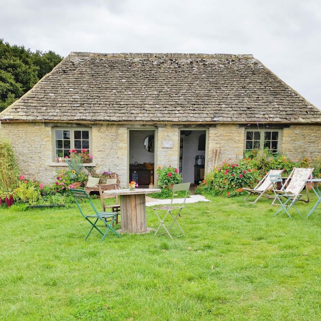 the potting shed cafe Asthall