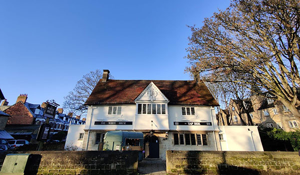 Tap Social White House pub 600 Tap Social White House pub 600