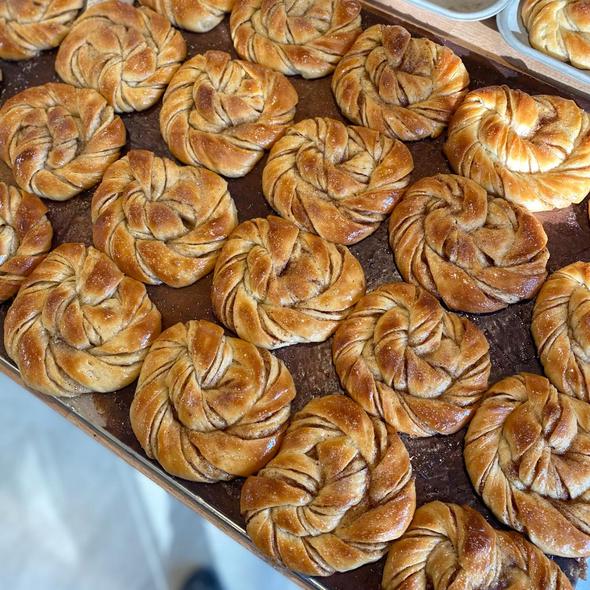 Hamblin Oxford Cinnamon Bun