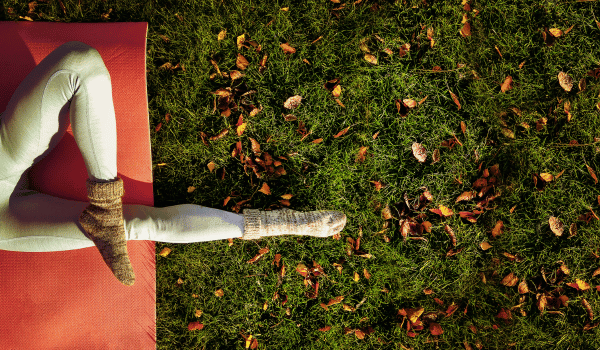 yoga-in-autumn yoga-in-autumn