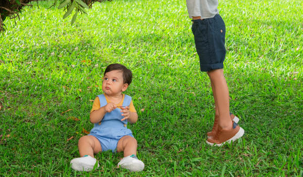 Stellar Blue kids by tree