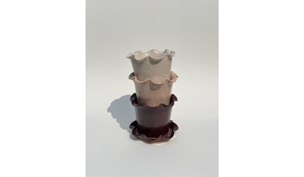 Essence Home: Frilly Ceramic Plant Pot (available in 2 colourways)
