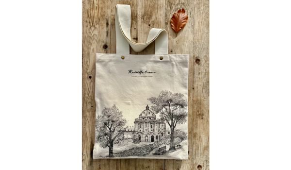 Classic Tote: Camera in Secret-Potatote